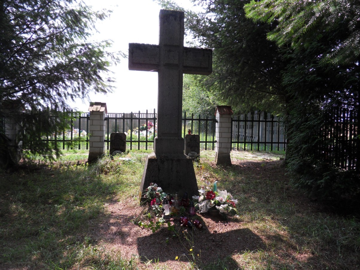 Kaplica cmentarna w Lubczy
