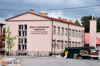 Odnowiony plac przy szkole w Szerzynach